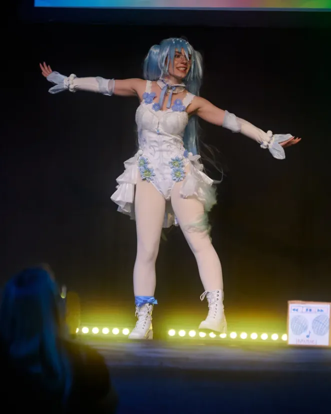 Peachpaw_cos (Peachy)